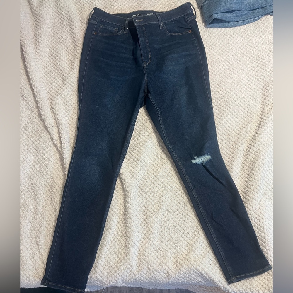 4 pairs of jeans - 3 old navy 1 American Eagle - size 14
